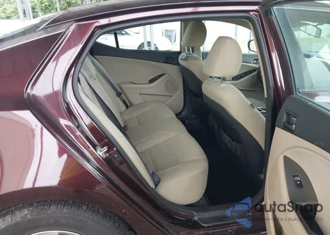 2014 Kia Optima Lx z USA, uszkodzony, nr VIN 5XXGM4A79EG293294